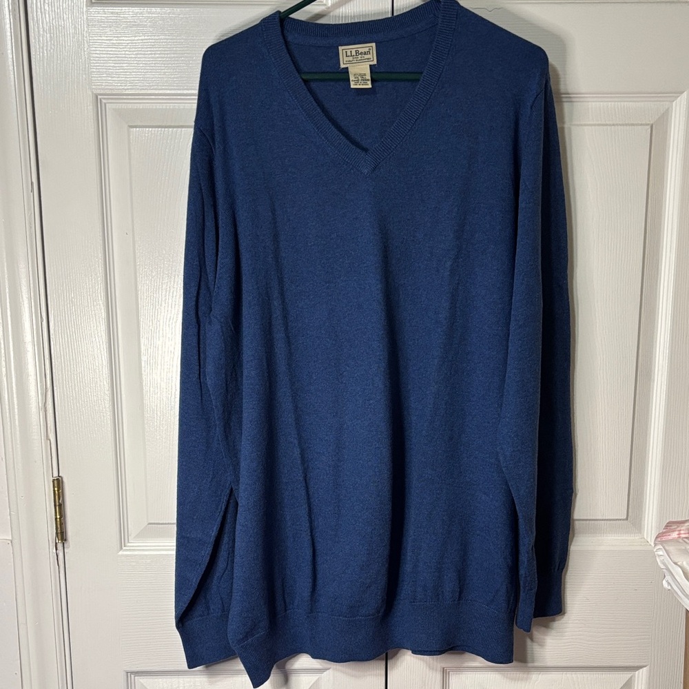 L.L. Bean Men's Deep Blue V-Neck Sweater Sz XXL Tall Excellent Condition